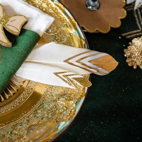 Badaboum 6 Plumes Ethniques Blanc Et Or 18-20Cm