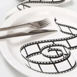 Assiette En Carton Motif Cin Ma 23 Cm X 10 Pi Ces Theme Cinema