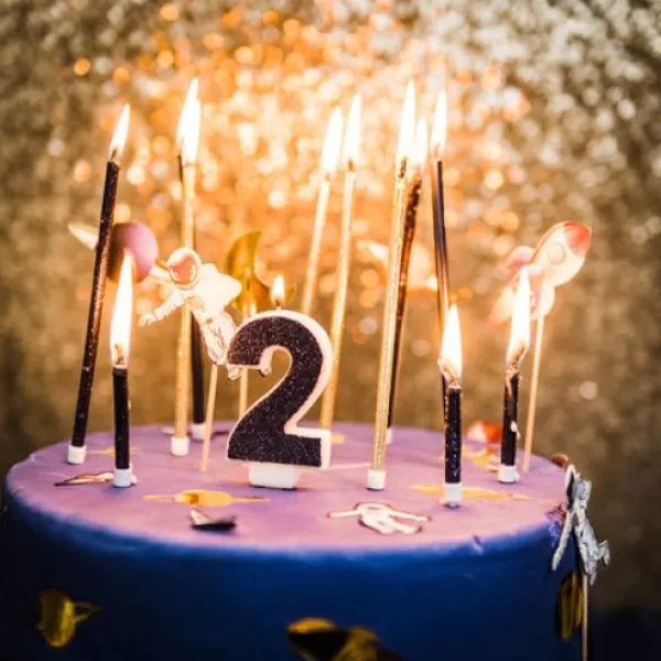 Online Bougie Chiffre 2 Paillet E Bleu Marine Theme Joyeux Anniversaire