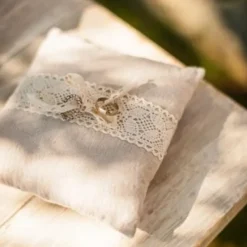 Clearance Coussin Porte Alliance En Lin Avec Dentelle Theme Dentelle