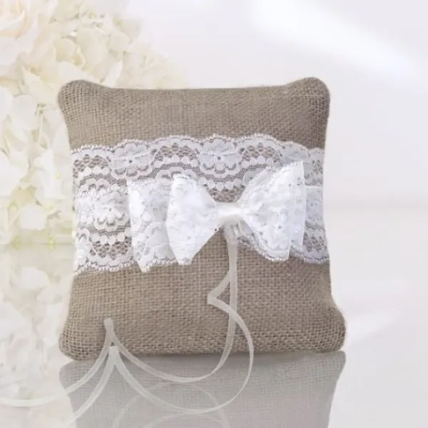 Coussin Porte Alliance Mariage En Jute Avec Noeud Blanc Dentelle Theme Dentelle