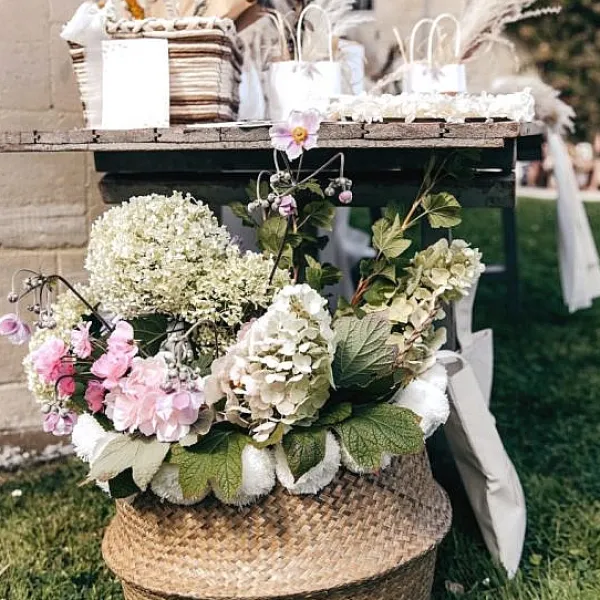 Badaboum Panier Mariage Tress Gros Pompons Blancs 45 X 36 Cm Outlet